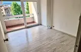 Miniature 10