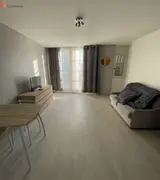 Miniature 1