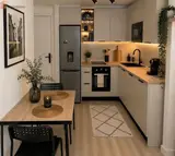 Miniature 1