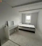 Miniature 4