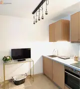 Miniature 10
