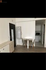 Miniature 1