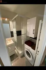 Miniature 1