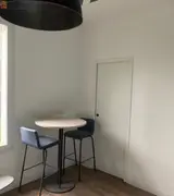 Miniature 4