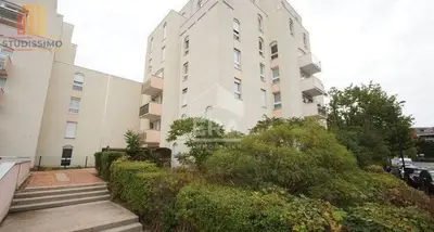Studio à Évry-Courcouronnes