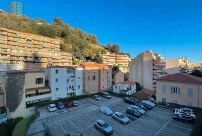 Studio à Menton