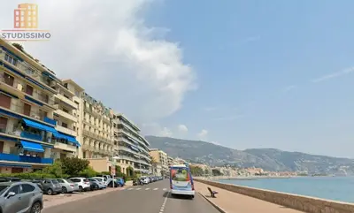Studio à Menton