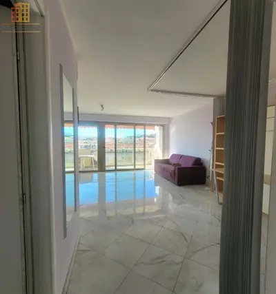 Studio à Menton