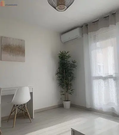 Studio à Saint-Laurent-du-Var