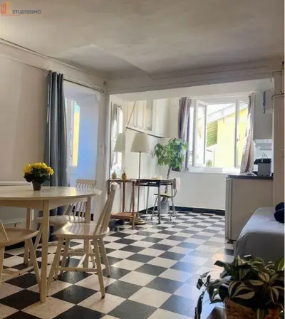 Studio à Menton
