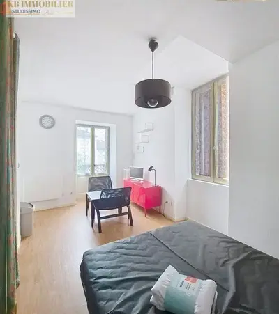 Studio à Privas