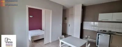 Studio à Privas