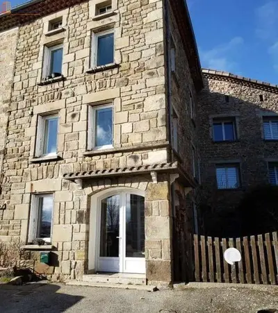 Studio à Alboussière
