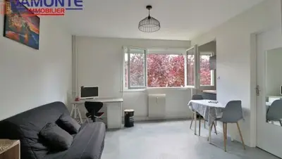Studio à Saint-Julien-les-Villas