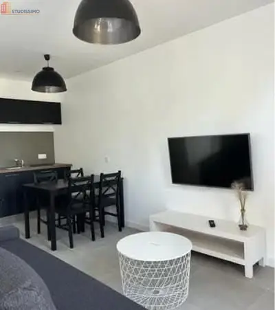 Studio à Istres