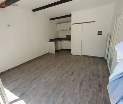Studio à Châteauneuf-le-Rouge