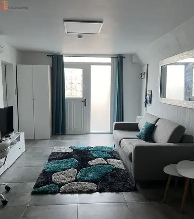 Studio à Saint-Mitre-les-Remparts
