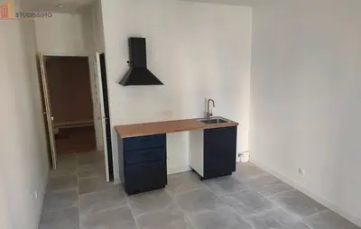 Studio à Salon-de-Provence
