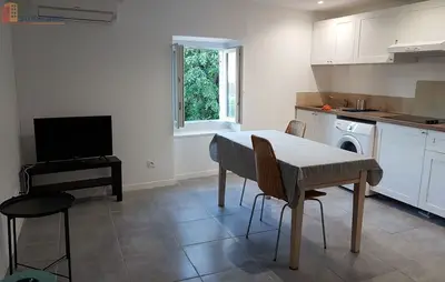 Studio à Grans
