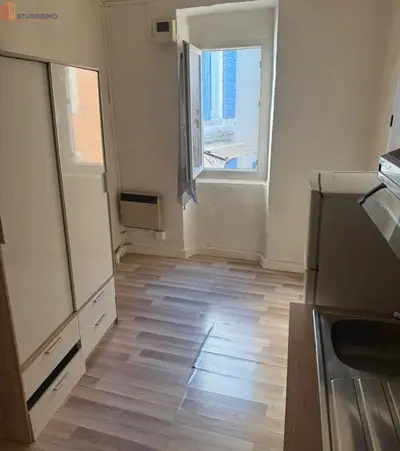 Studio à Saint-Mitre-les-Remparts
