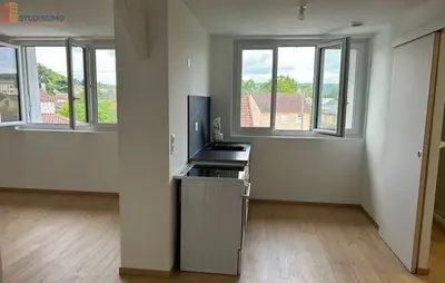 Studio à Le Lardin-Saint-Lazare