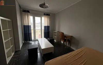 Studio à Valence