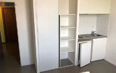Studio à Valence
