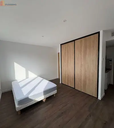 Studio à Valence