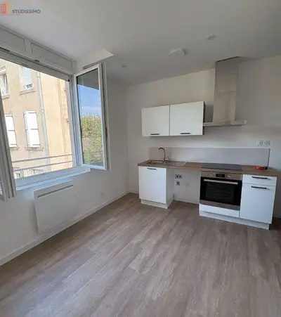 Studio à Valence