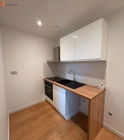 Studio à Valence