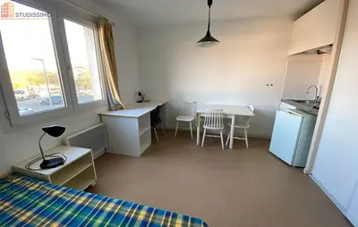 Studio à Valence