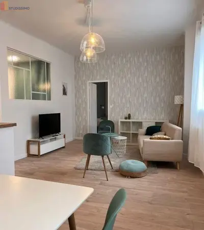 Studio à Valence