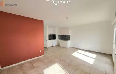 Studio à Valence
