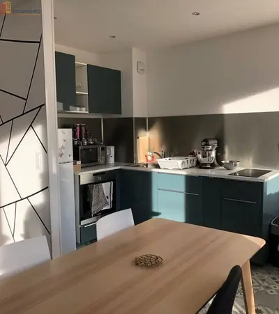 Studio à Valence