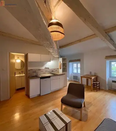 Studio à Valence
