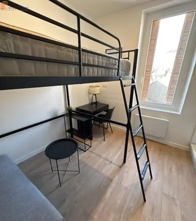 Studio à Valence