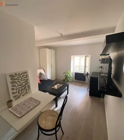Studio à Valence