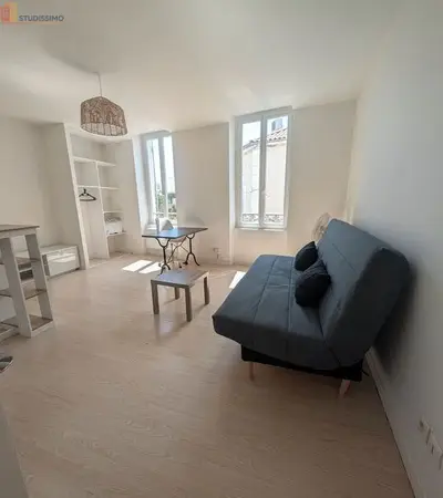 Studio à Valence