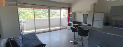 Studio à Avèze