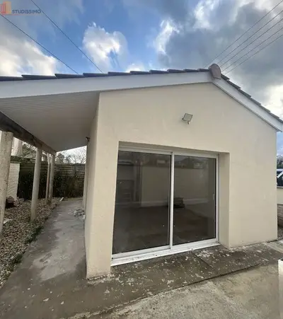 Studio à Saint-Savin
