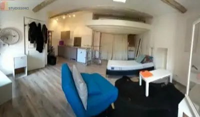 Studio à Vias