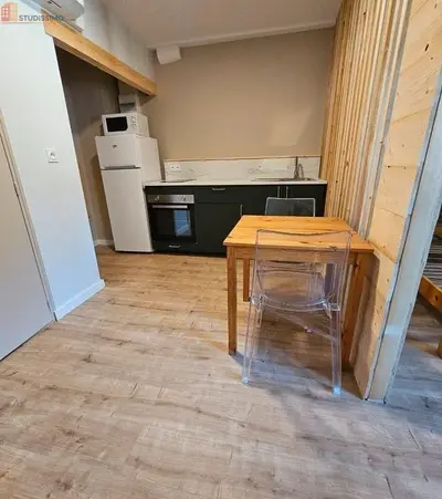 Studio à Poligny