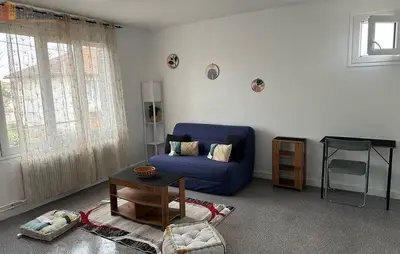 Studio à Riorges