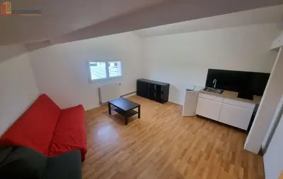 Studio à Mably