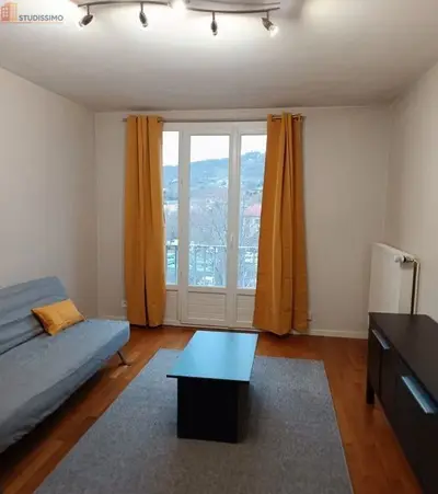 Studio à Brives-Charensac