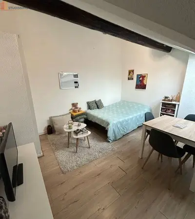 Studio à Reims