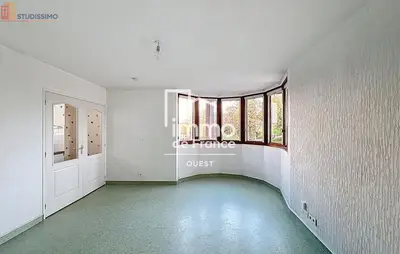 Studio à Laval