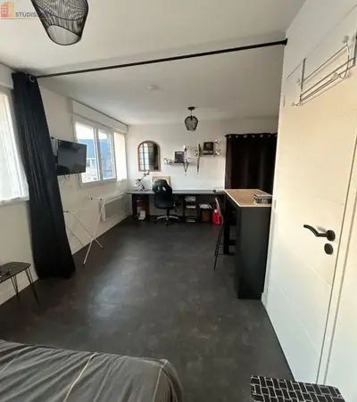Studio à Laval
