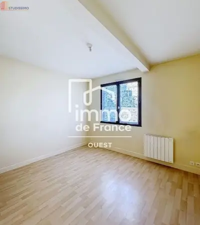 Studio à Laval