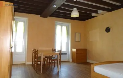 Studio à Laval